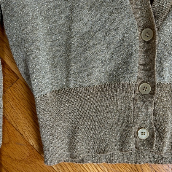 Semi-sparkly Gold J. Crew cropped gold sweater, size XS, never worn - Picture 3 of 4